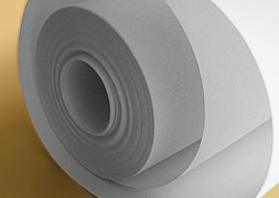 Paintable lining paper